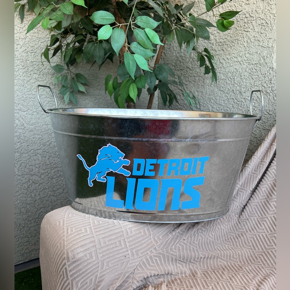 Detroit Lions Silver Metal Tub, NFL Cooler, Ice Bucket